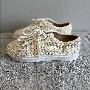 Sugar cream textured knit crochet‎ look sneakers